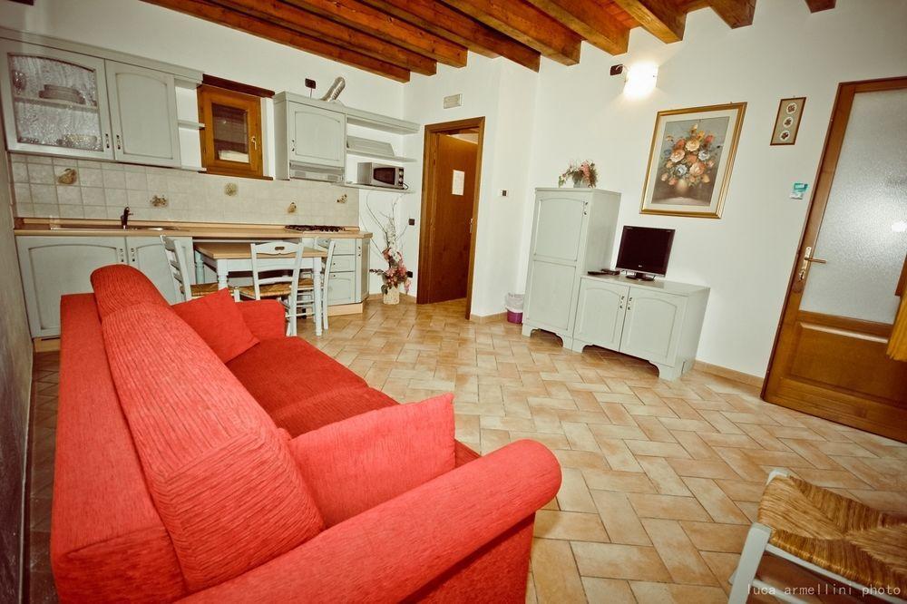 Agriturismo Cascina Boschi Apartment Volta Mantovana Bagian luar foto