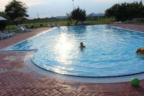 Agriturismo Cascina Boschi Apartment Volta Mantovana Bagian luar foto